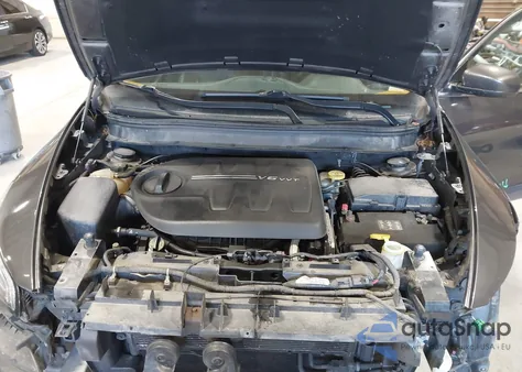 2015 Jeep Cherokee Limited z USA, uszkodzony, nr VIN 1C4PJMDS6FW682399